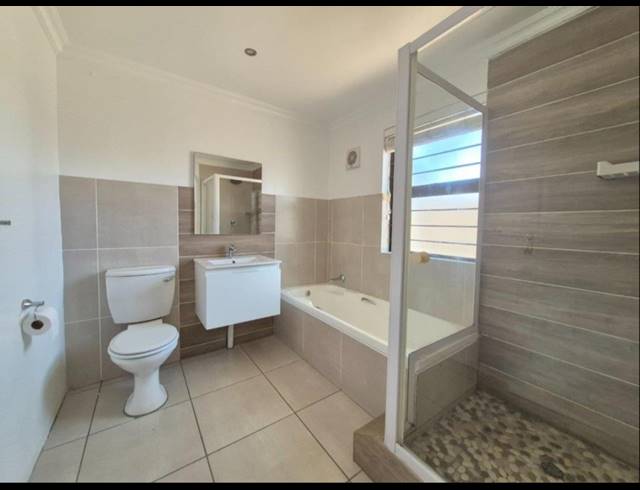 3 BEDROOM CLUSTER TO LET IN LONEHILL